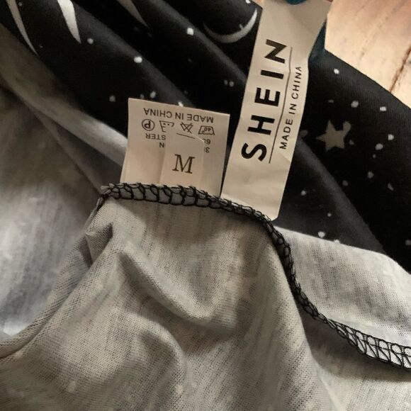 Moon and Star Print Dress/Top - Picture 7 of 9